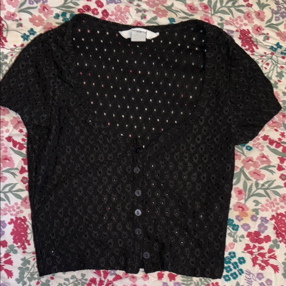 H&M Black Short Sleeve Button-Down Top